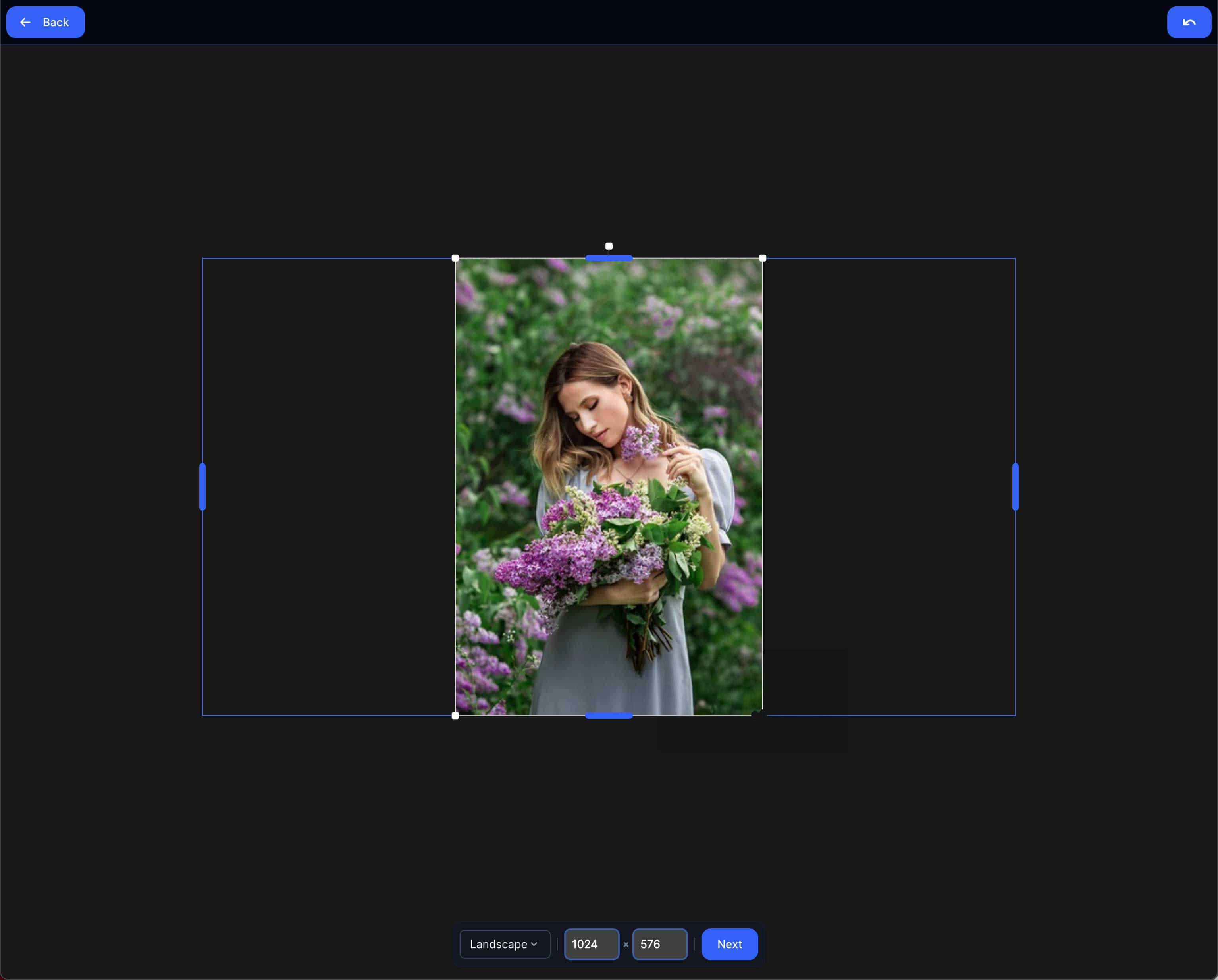 Uncrop-在线创意AI图像自动补全工具 2 Uncrop-在线创意AI图像自动补全工具